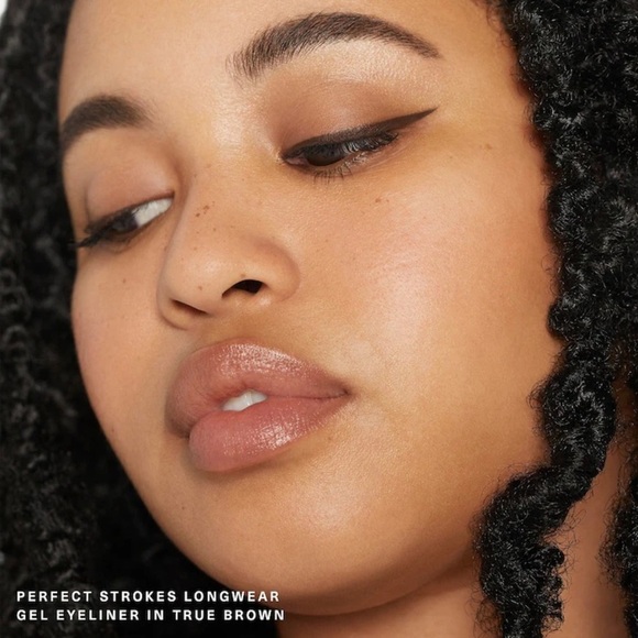 Rare Beauty Perfect Strokes Longwear & Waterproof
Gel Eyeliner in True Brown - Picture 5 of 10